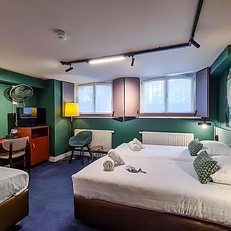 Alexander Hotel 3*