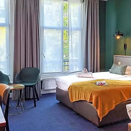 Alexander Amsterdam
