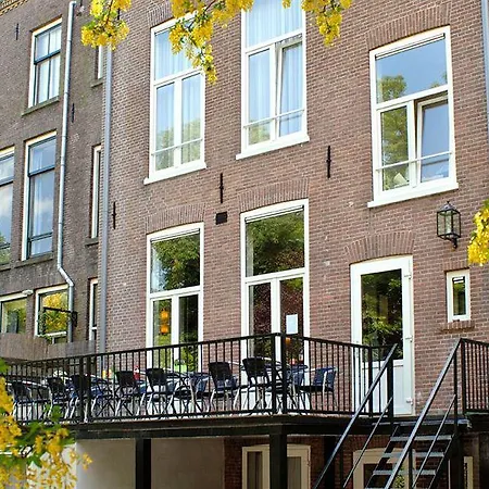 Hotell Alexander 3*