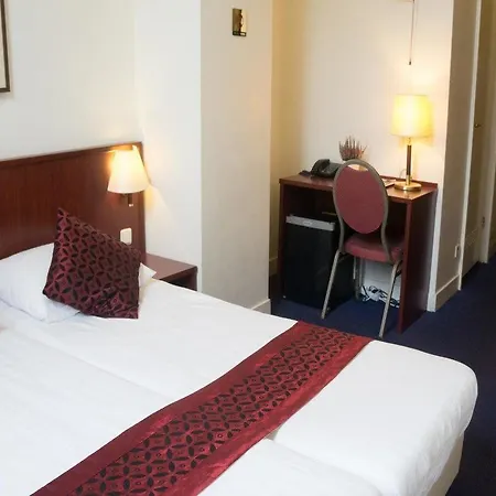 Hotell Alexander 3*