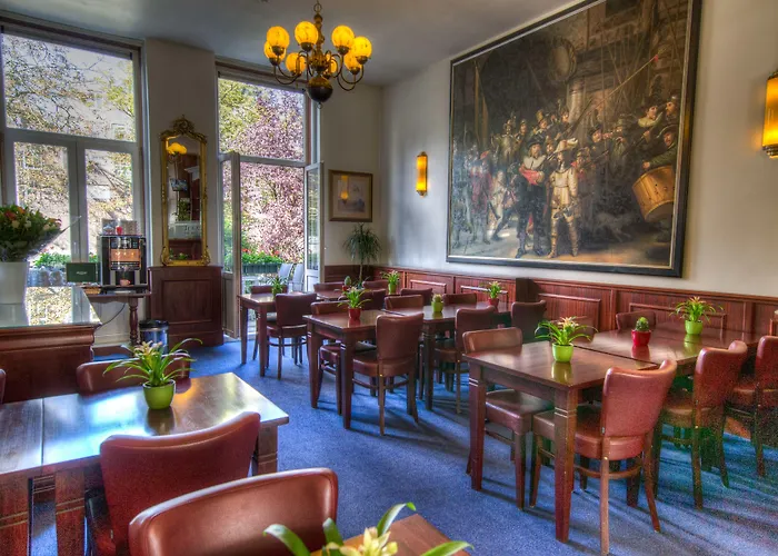 アレクサンダー ホテル